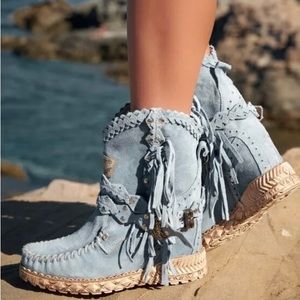 El Vaquero Boots: Size 39. Only worn twice!!! Rare find!! Retail $589